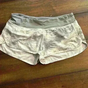 Lululemon 2 inch speed up shorts size 8
